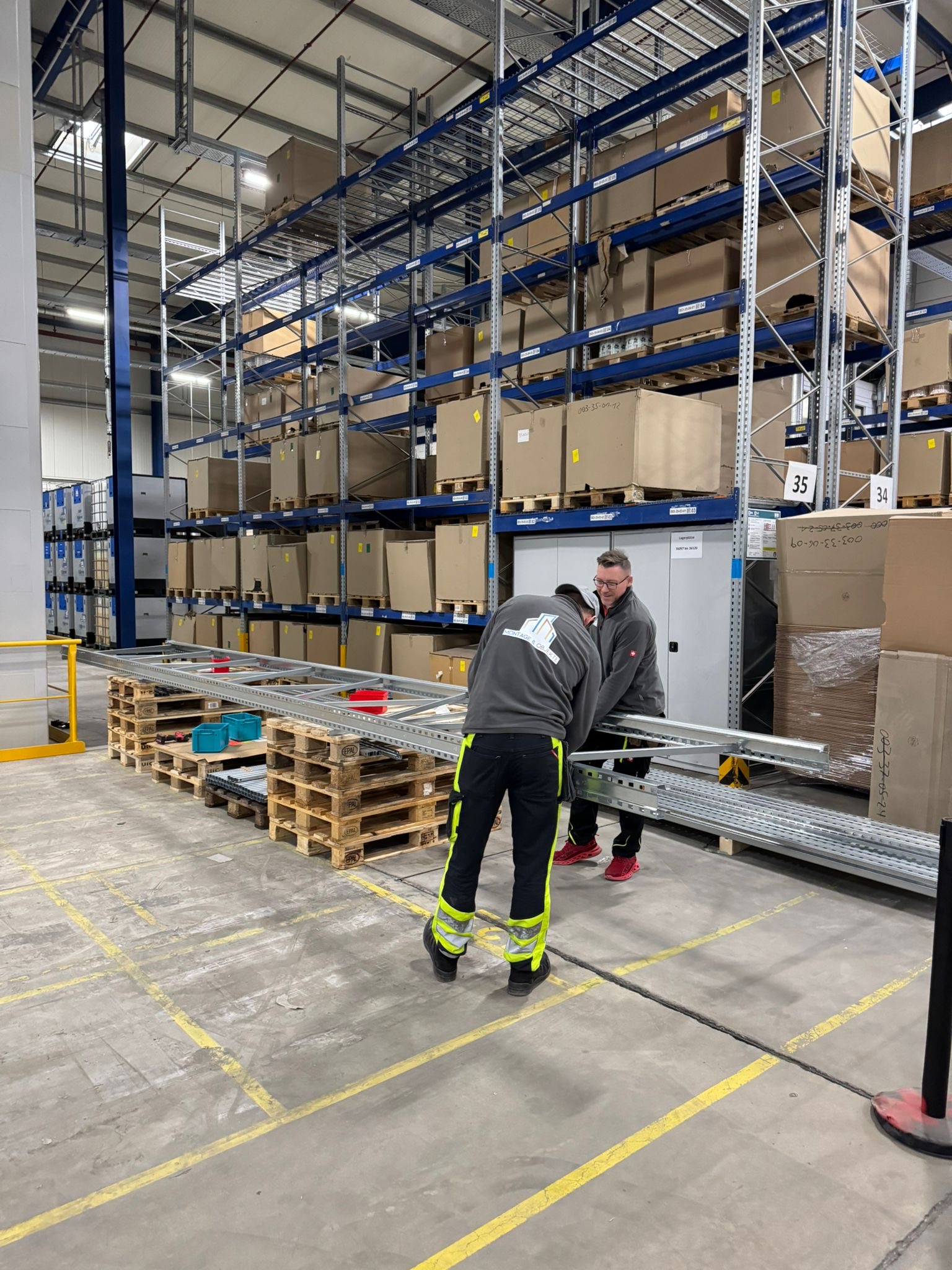 FE82CD32-0227-4D67-A30A-329A3EB61B04